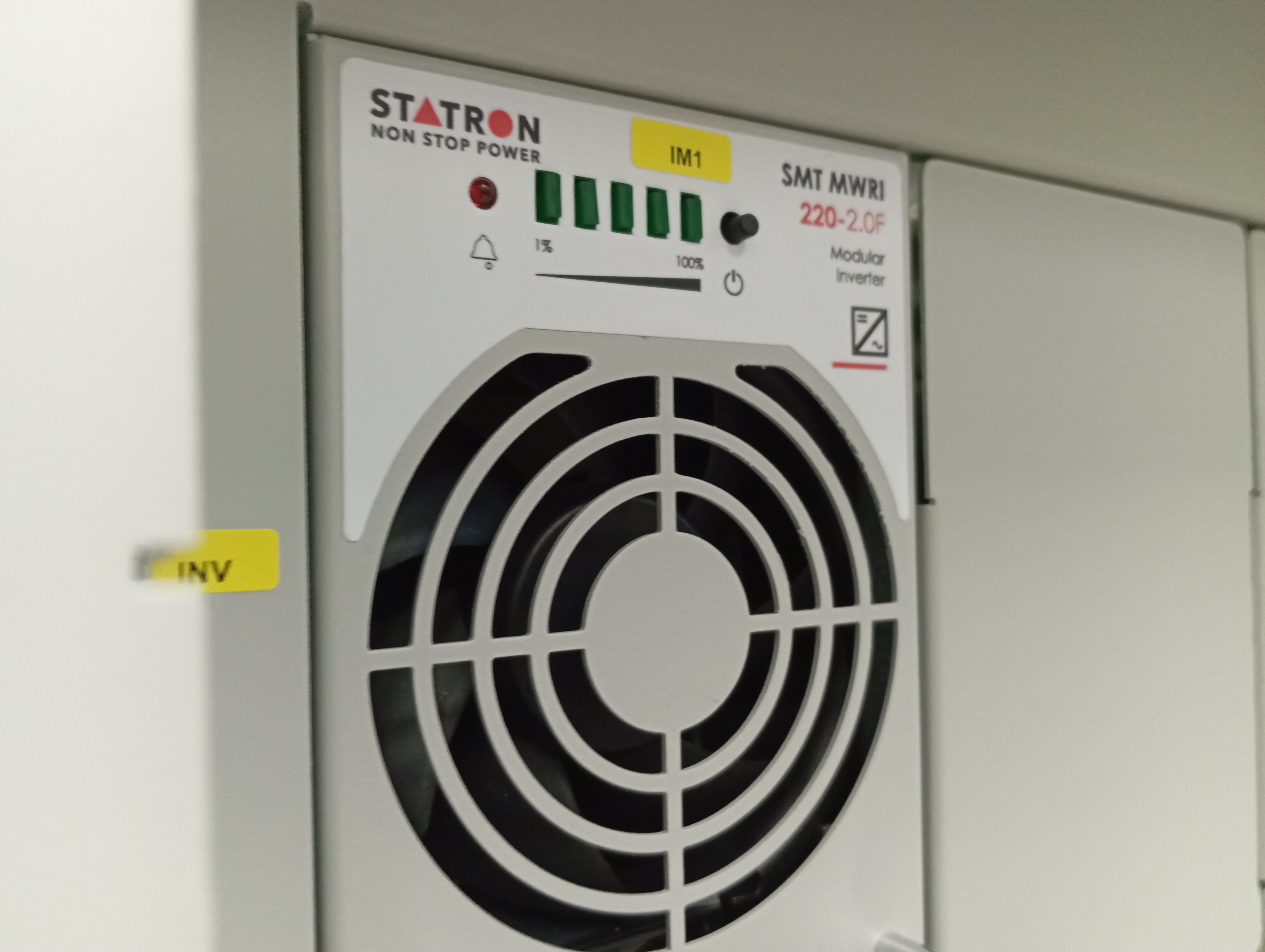 Ugradnja i puštanje u rad STATRON DC/AC pretvarača 230VAC/2,0A sa bypass-om
